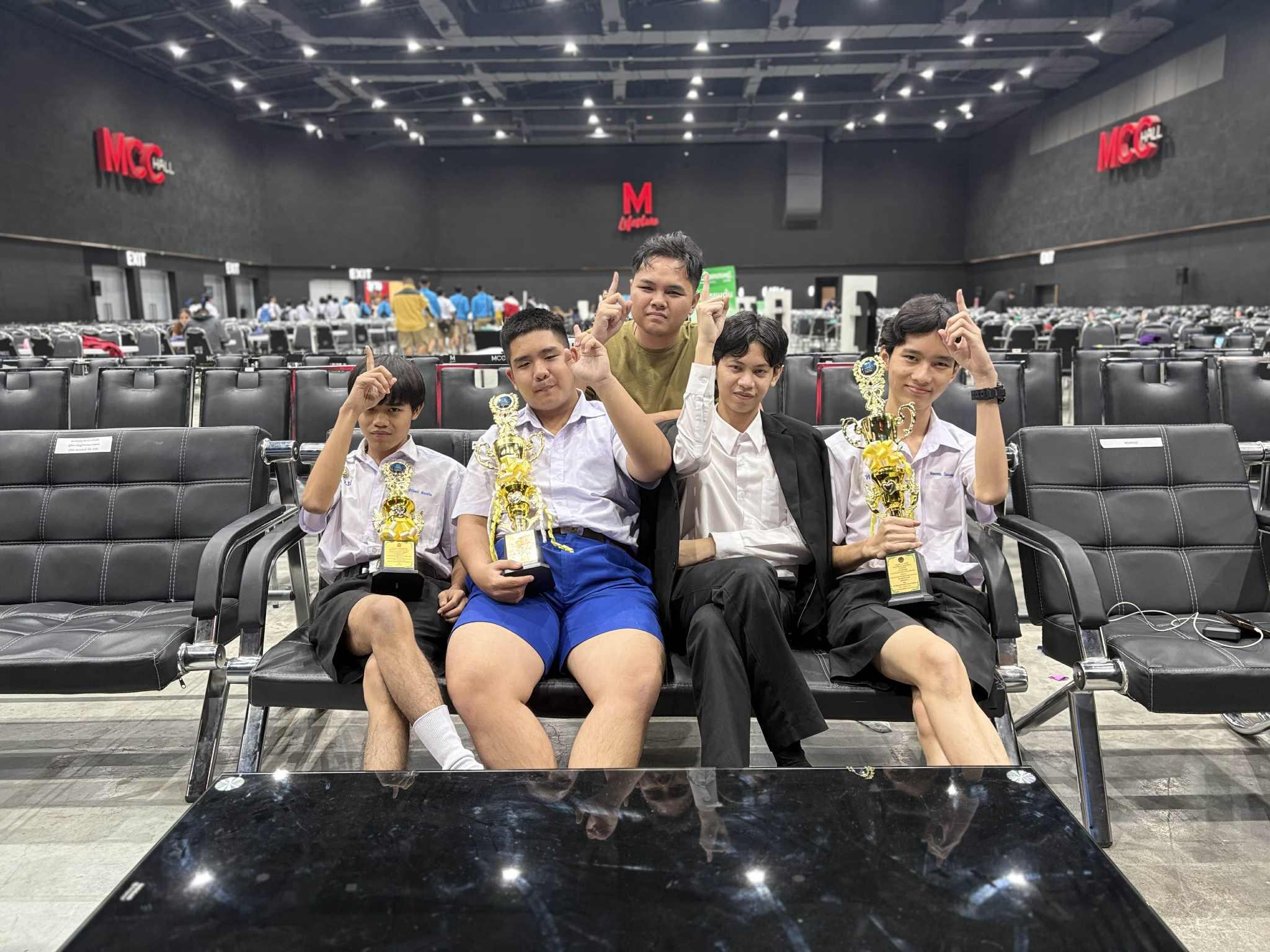 ชนะเลิศ, รองชนะเลิศอันดับ 1 และอันดับ 2
